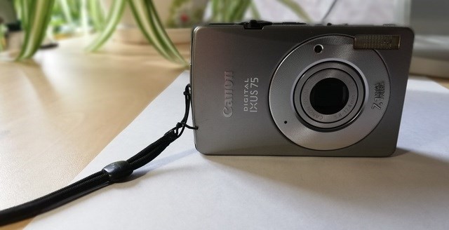 Отличная фотокамера CANON IXUS 75