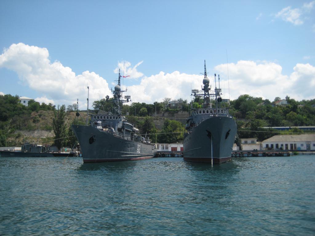 Sovremennii flot v Sevastopole